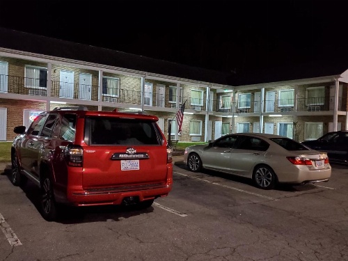 Elk Inn Motel image 6